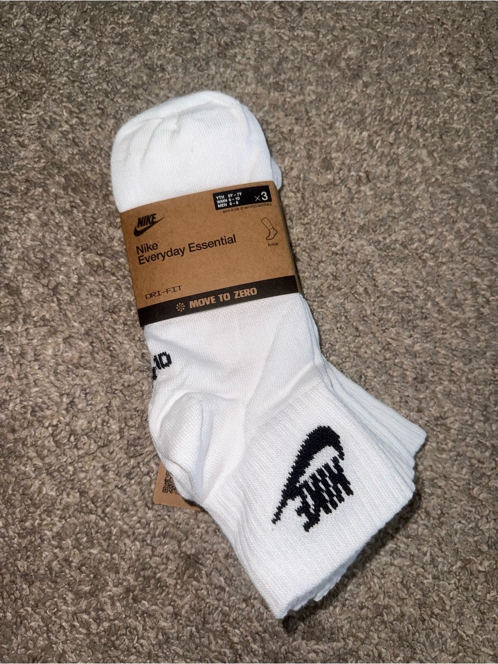 Nike - Dri-FIT Everyday Essentials Socks 5 Pair - Women's 6-10, White (NWT)